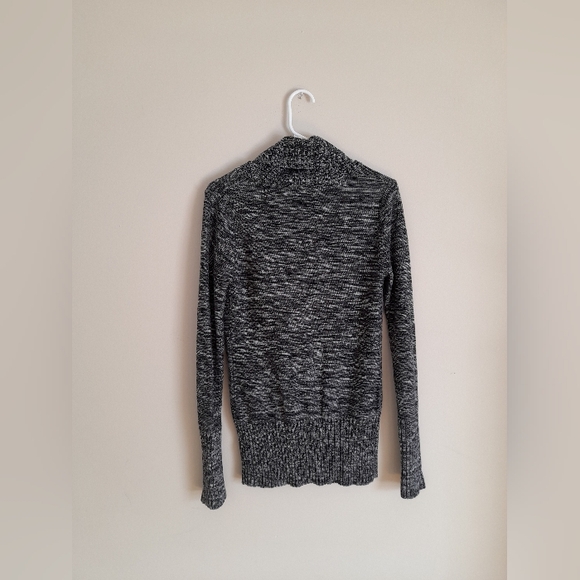 Roxy Grey Sweater - Size Medium - Picture 2 of 8